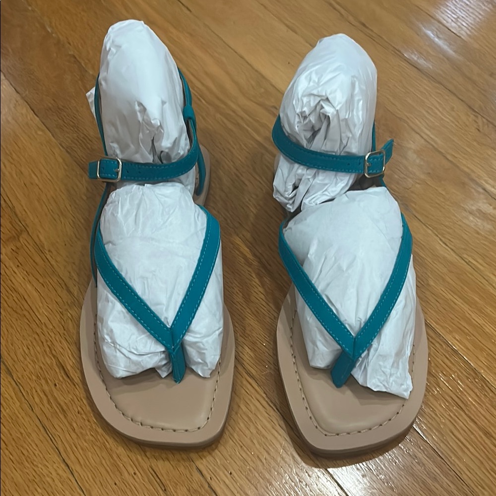 NWT Lucky Brand Teal Sandals